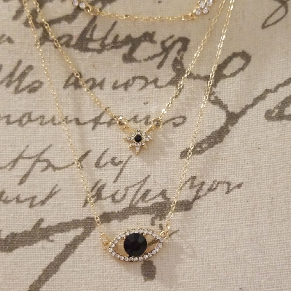 ♡Hazel♡ Gold layered necklace - Picture 3 of 3